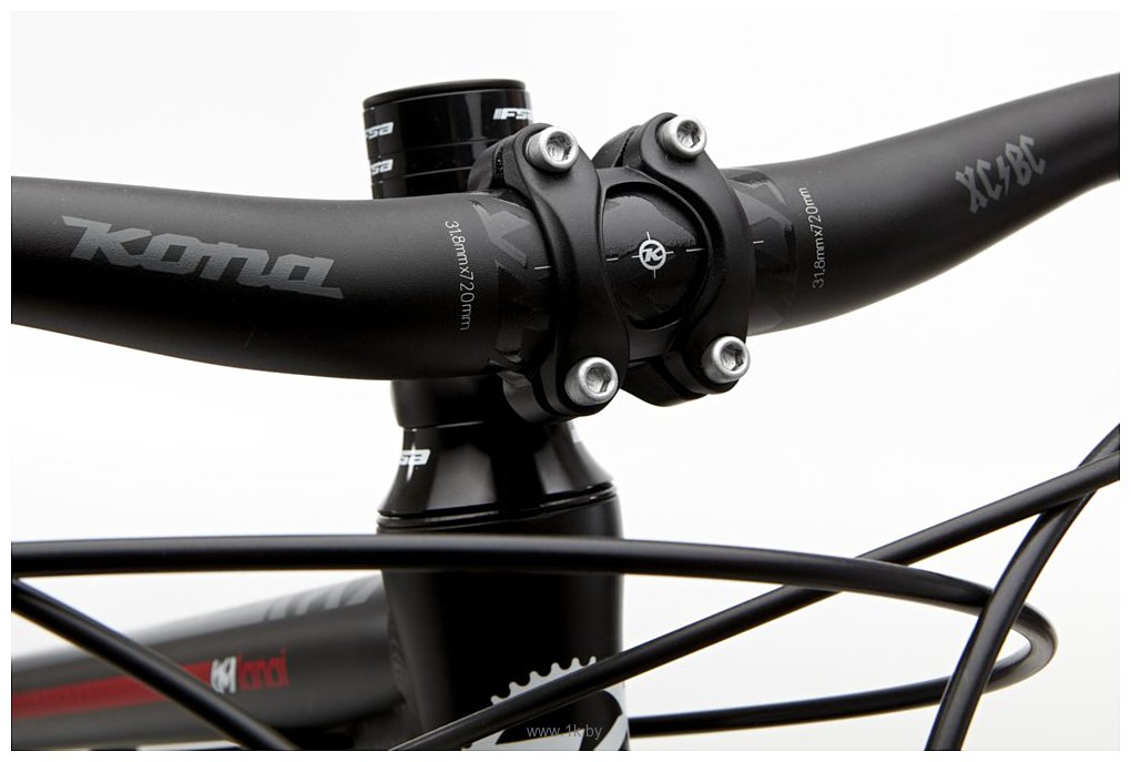 Крепкий эргономичный руль